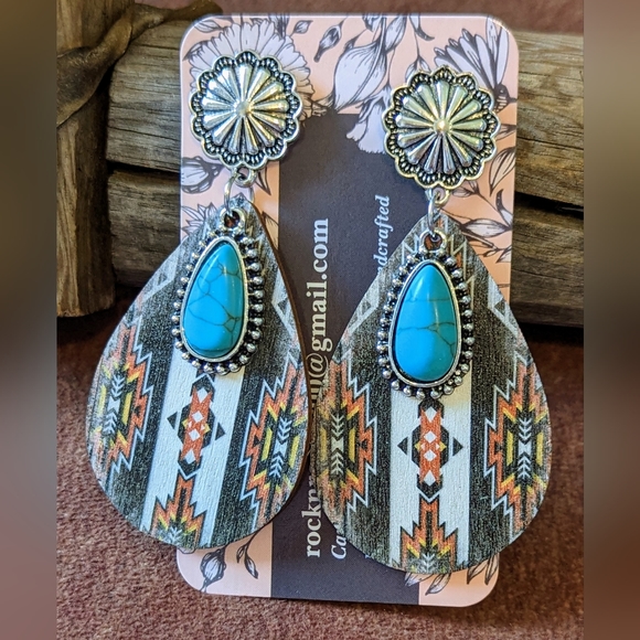 2/$12 NWT Wooden Aztec Post Earrings W Turquoise Color Stone Drop - Picture 4 of 4
